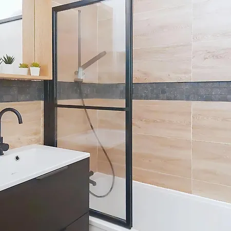 Apartment Le Diorama By Interhome